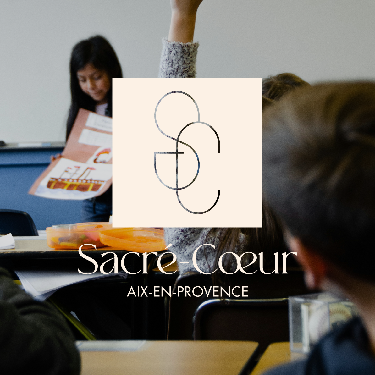 Identité visuelle logo Sacré Coeur Identité visuelle logo Sacré Coeur